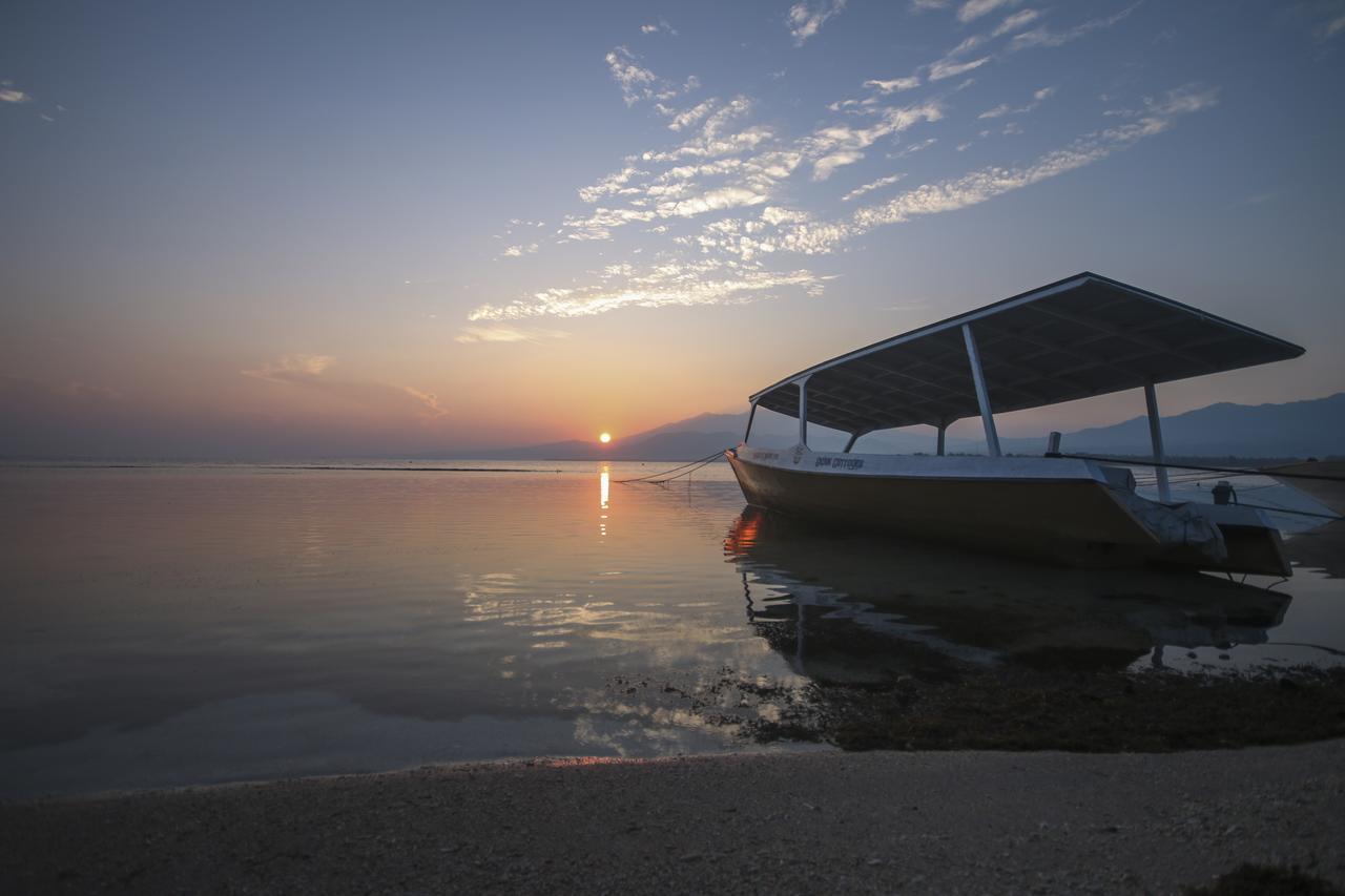 Abdi Fantastik Bed & Breakfast Gili Air Exterior photo
